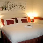 The Old Quarter Townhouse Hotel