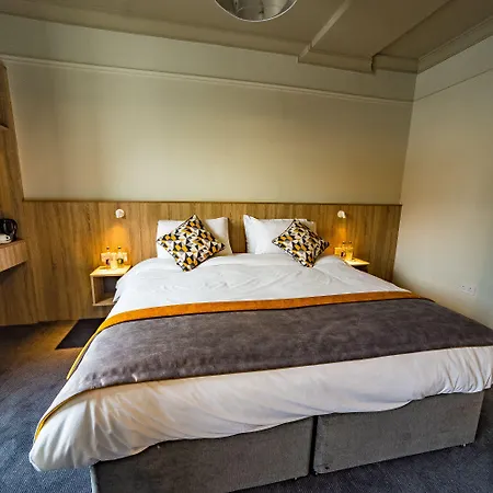 فندق The Old Quarter Townhouse Limerick Junction