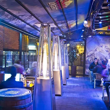 ホテル The Old Quarter Townhouse 3*