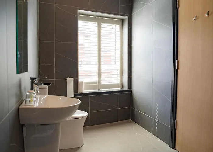 The Old Quarter Townhouse Hotel Limerick Junction