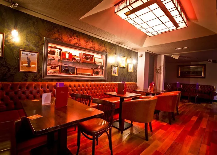 The Old Quarter Townhouse فندق Limerick Junction